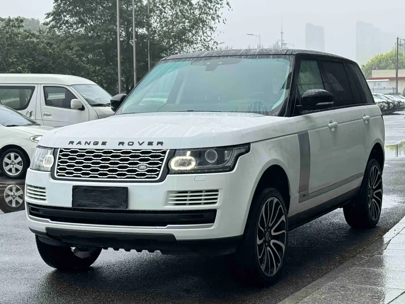 Land Rover Range Rover 2017 3.0 SC V6 Vogue LWB (Long Wheelbase) фото 3
