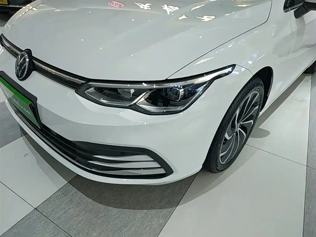 Volkswagen Golf 2023 280TSI DSG Pro фото 24