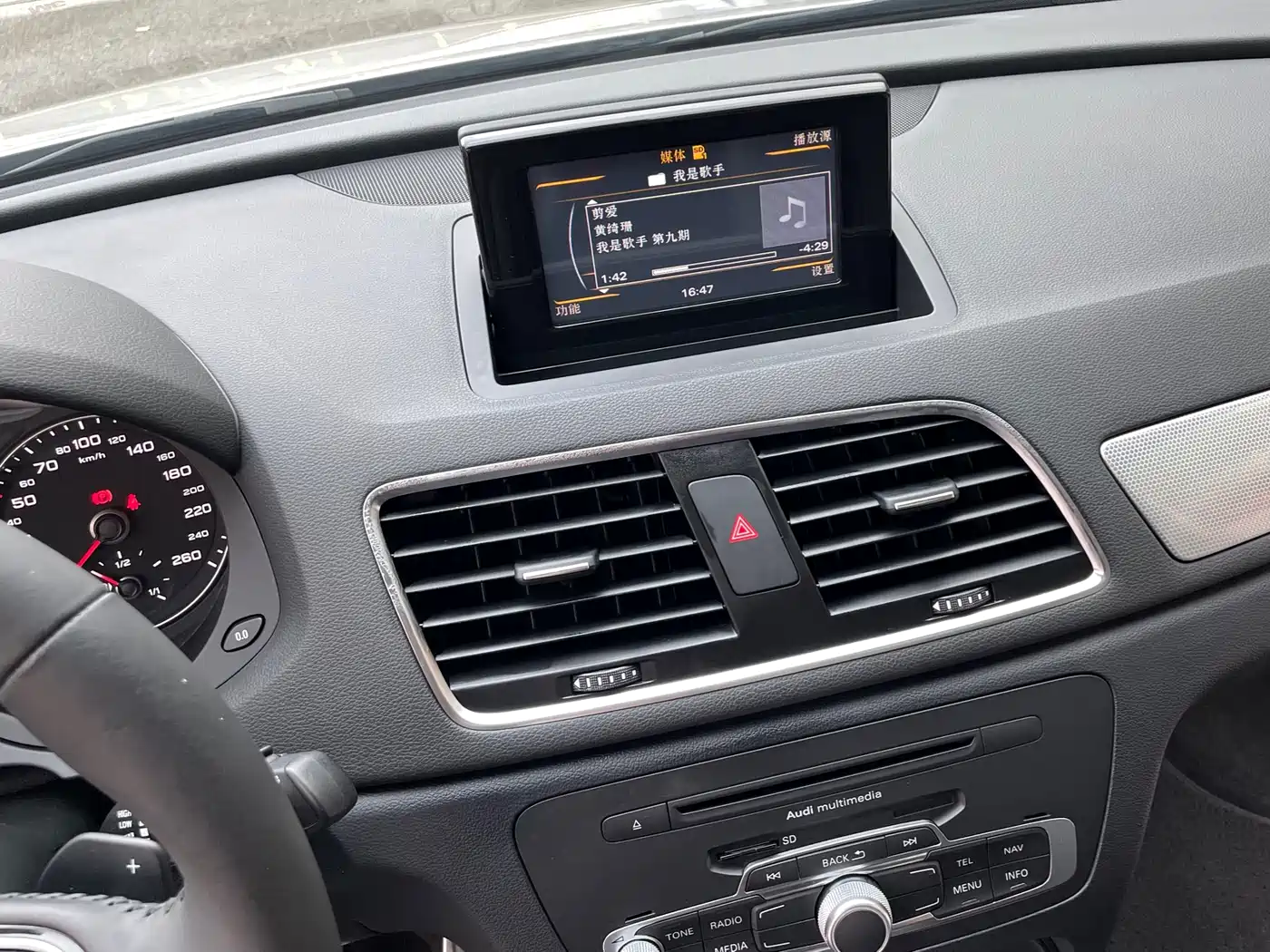 Audi Q3 2013 35 TFSI Comfort фото 11