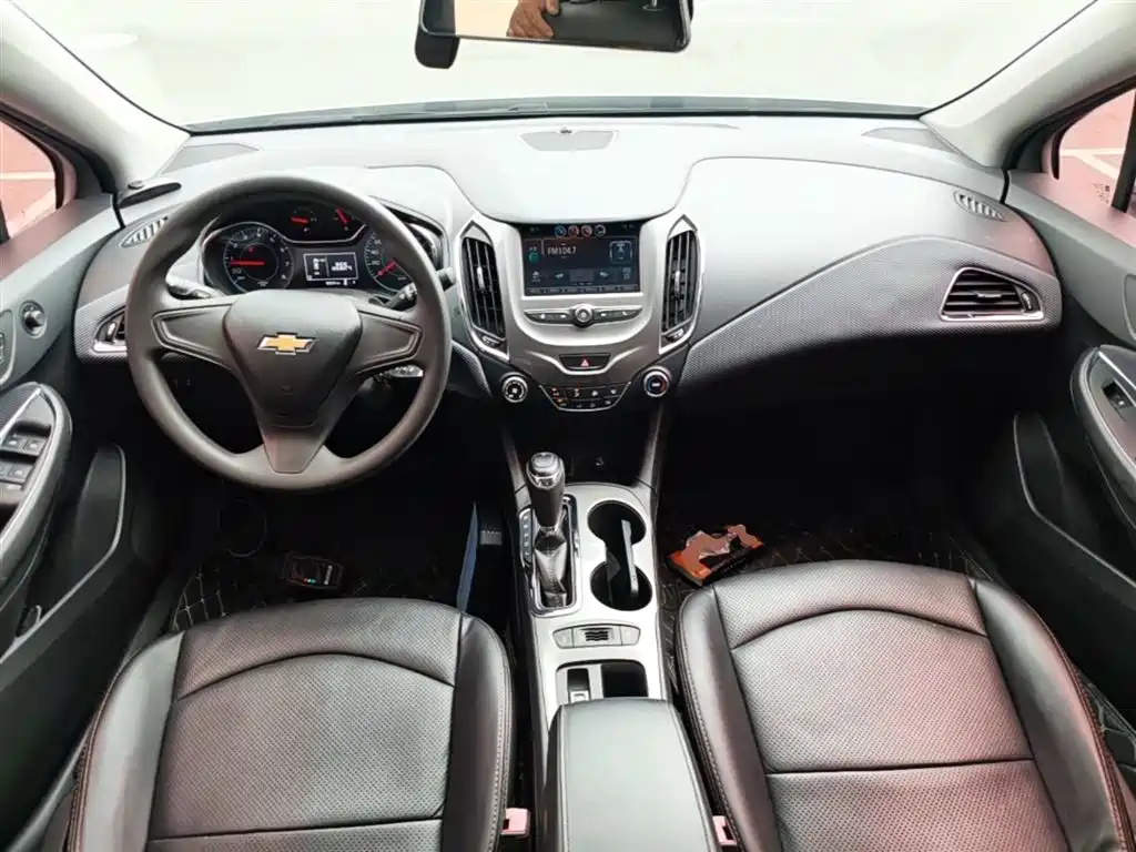 Chevrolet Cruze 2018 320 Automatic Pioneer Sunroof Edition фото 10