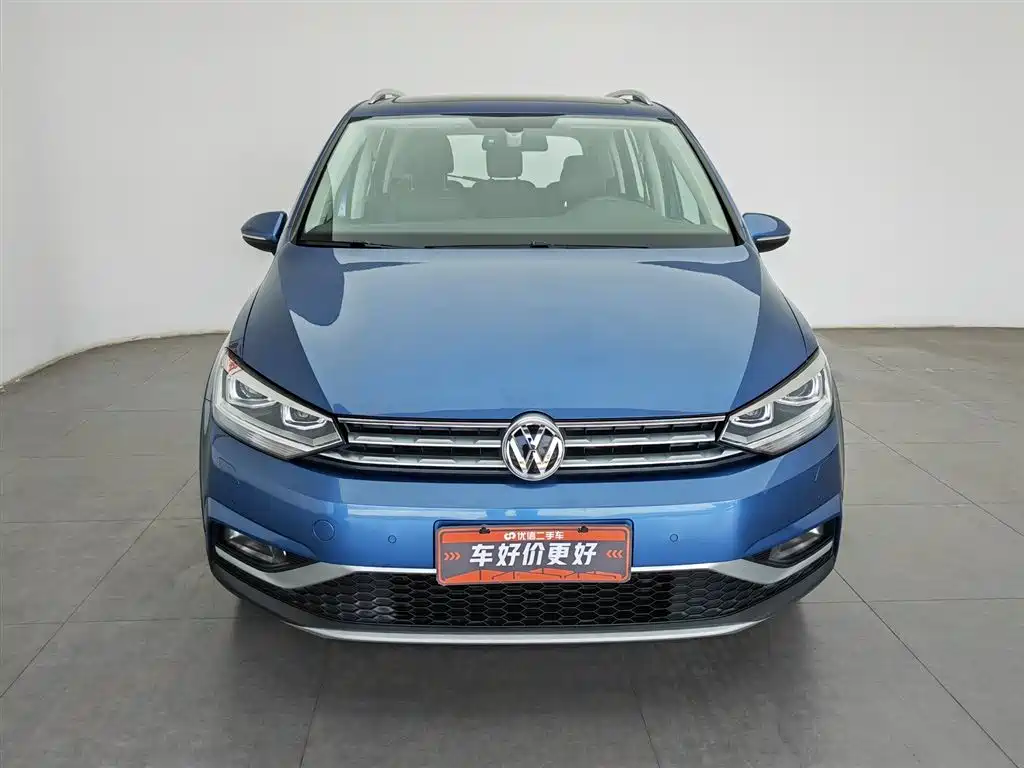 Volkswagen Touran 2018 Touran L 280TSI DSG Frontier Edition 7-Seater China V фото 3