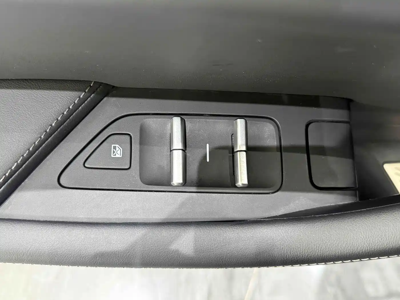 Nezha Auto Nezha S 2023 2024 Model Range Extender 1060 Lite