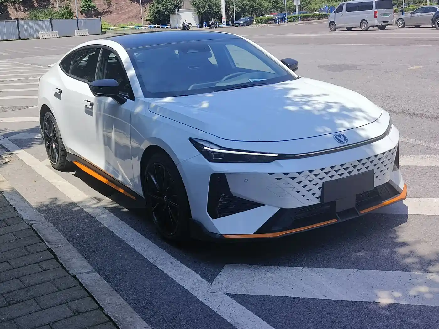 CHANGAN UNI-V