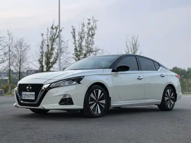 NISSAN TEANA