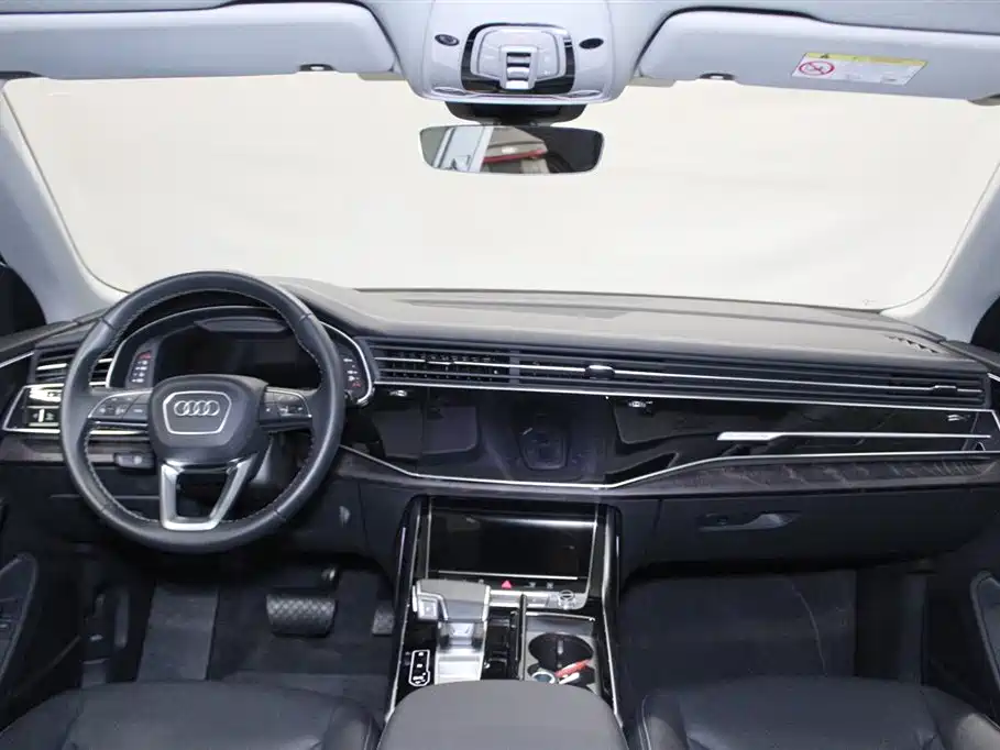 Audi Q8 2024 45 TFSI Luxury Sport фото 10