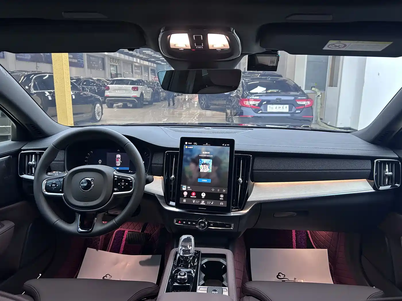 VOLVO S90