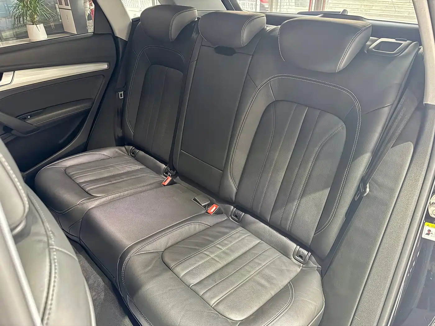 Audi Q5L 2020 Facelift 40 TFSI Honor Fashion фото 26