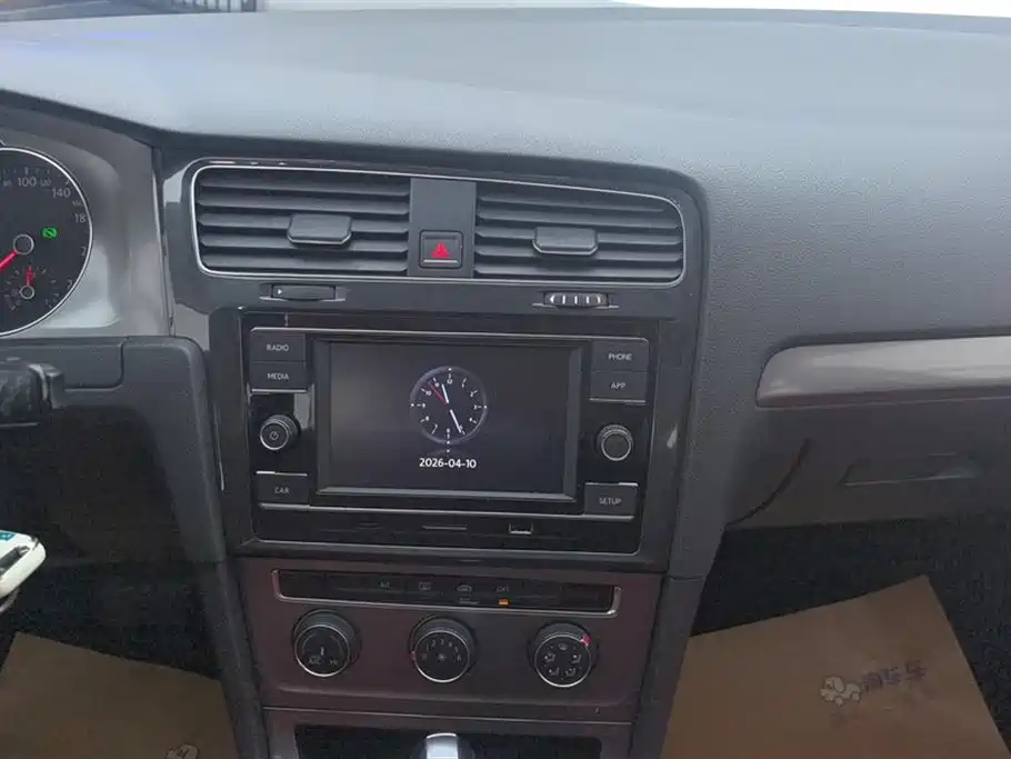 Volkswagen Golf 2015 1.6L Automatic Fashion фото 13