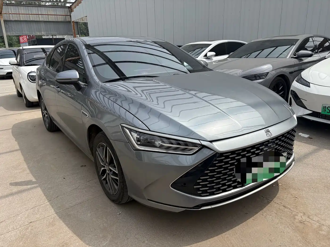 BYD Qin PLUS 2021 DM-i 120KM Premium фото 3