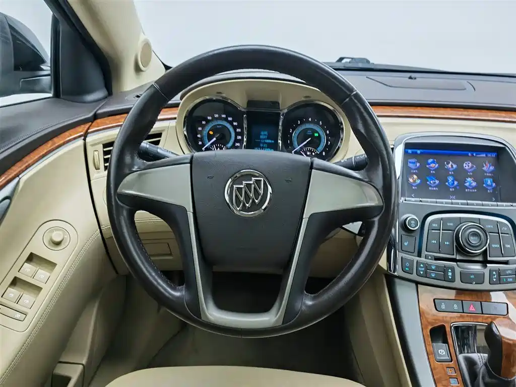 Buick LaCrosse 2012 2.4L SIDI Elegance Edition фото 11