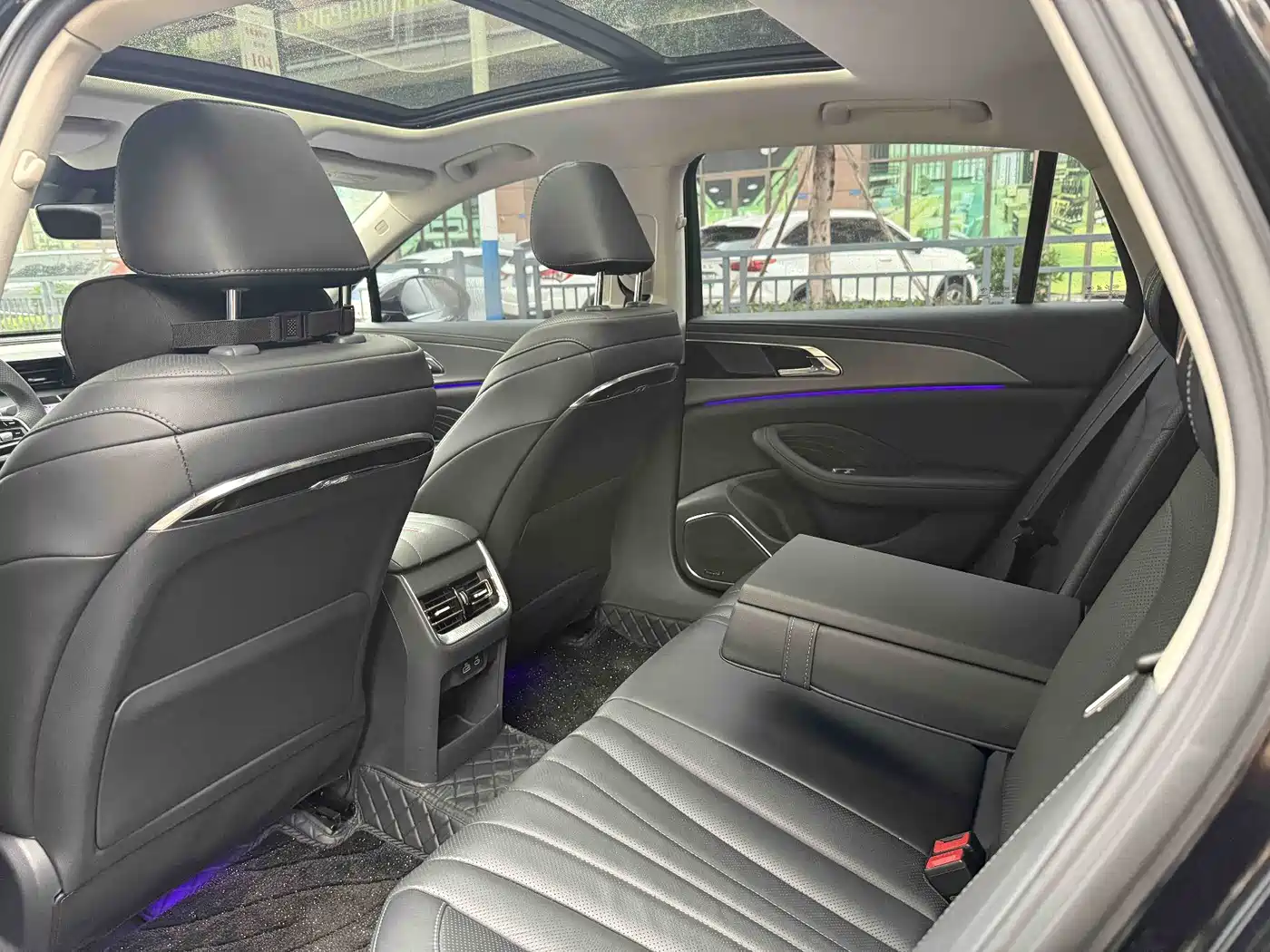 Hongqi H5 2024 2.0T Automatic Smart Connect Flag Smooth Edition фото 7