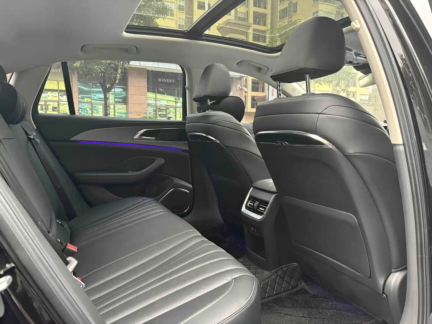 Hongqi H5 2024 2.0T Automatic Smart Connect Flag Smooth Edition фото 15