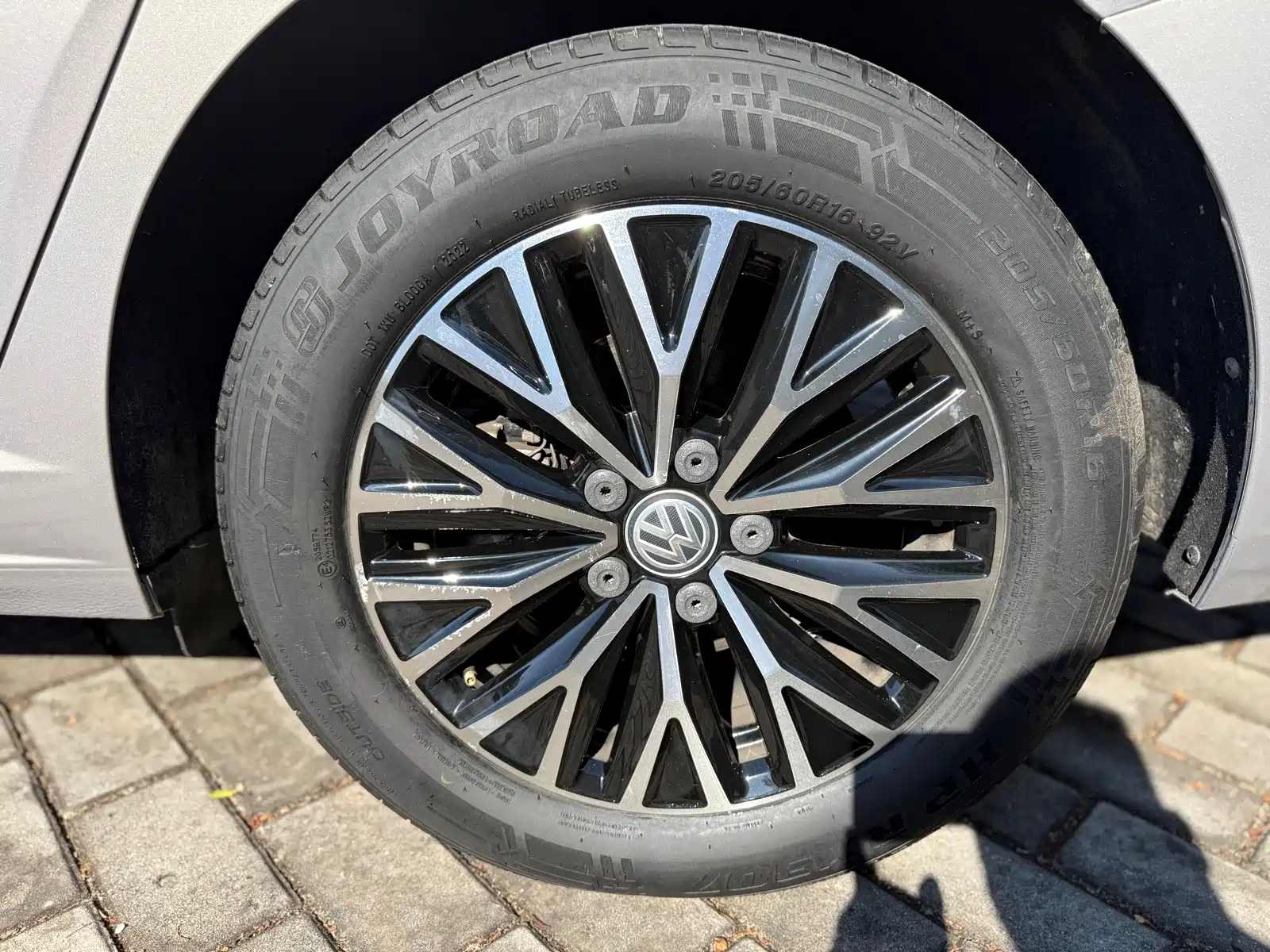 Photo 14 - Volkswagen Sagitar