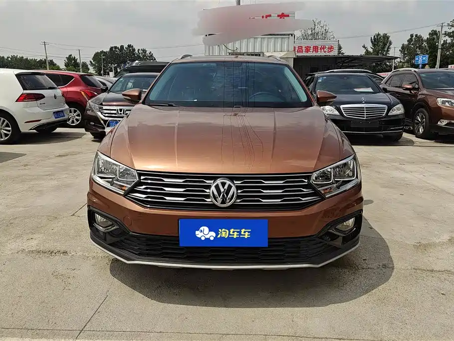 Volkswagen C-TREK 2017 1.6L Automatic Comfort фото 2