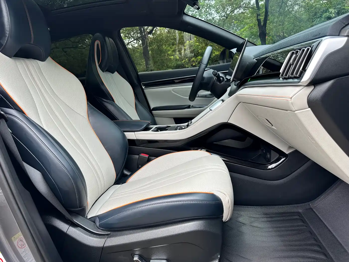 BYD Song PLUS PHEV 2024 Glory Edition DM-i 110km Flagship PLUS фото 27