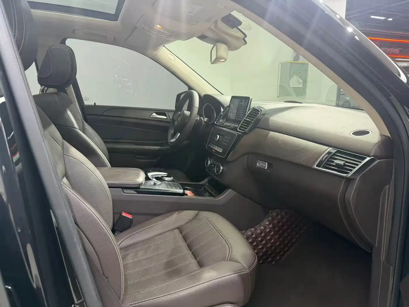Mercedes-Benz GLE 2015 GLE 400 4MATIC фото 8