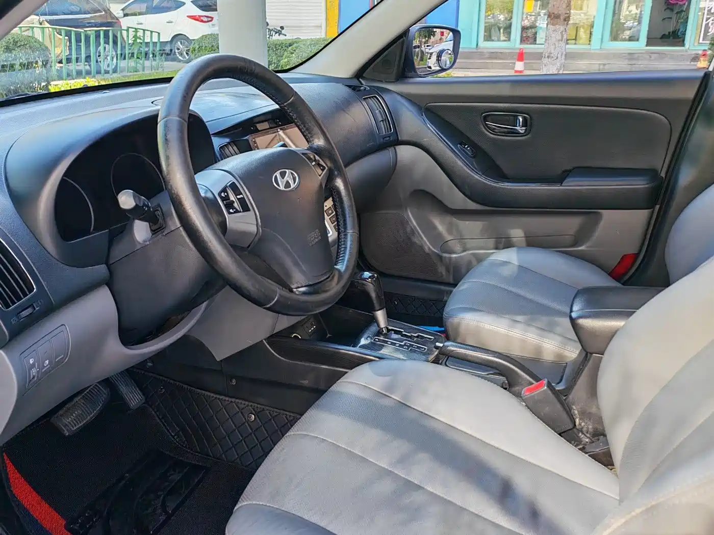 Hyundai Elantra 2011 1.6L Automatic Luxury фото 9