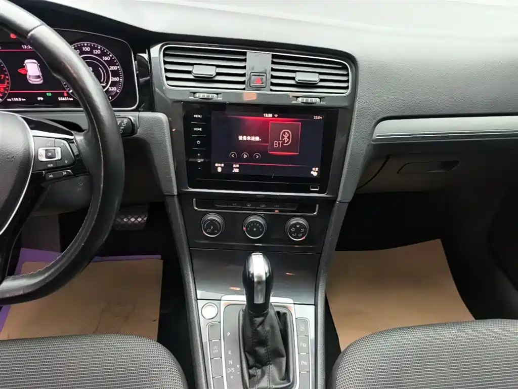 Volkswagen Golf 2020 Beloved Edition 280TSI DSG Comfort фото 9