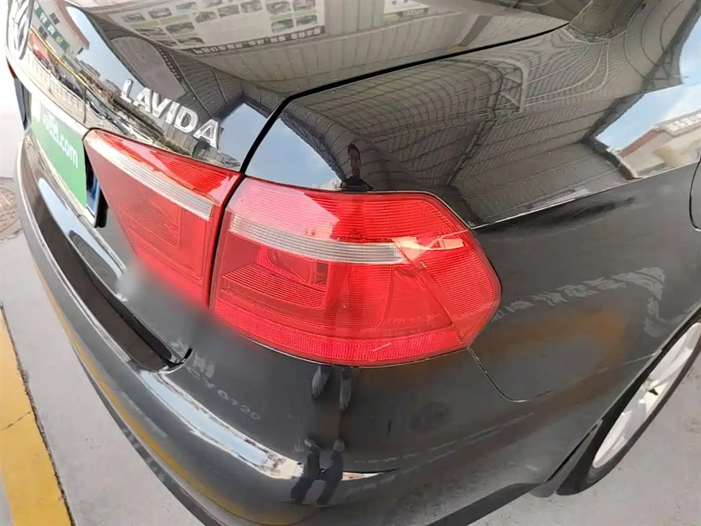 Volkswagen Lavida 2013 Facelift Classic 1.6L Automatic Trend фото 8