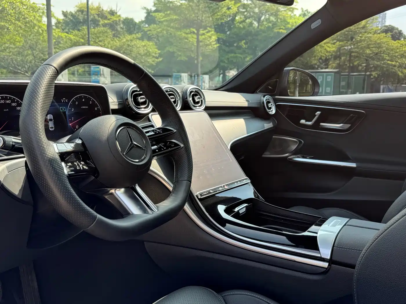 Mercedes-Benz C-Class 2023 C 260 L Night Edition Sport фото 12
