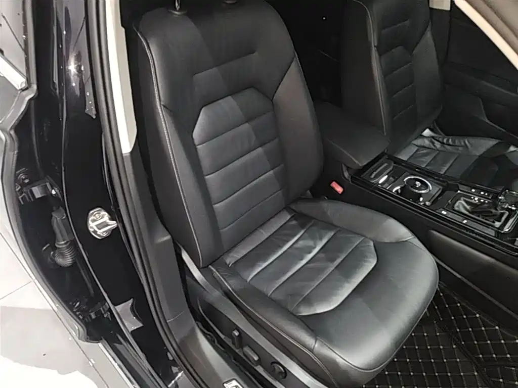 Volkswagen Phideon 2019 380TSI 2WD Business Edition China V фото 25