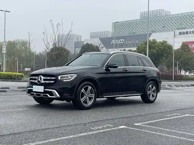 MERCEDES-BENZ GLC