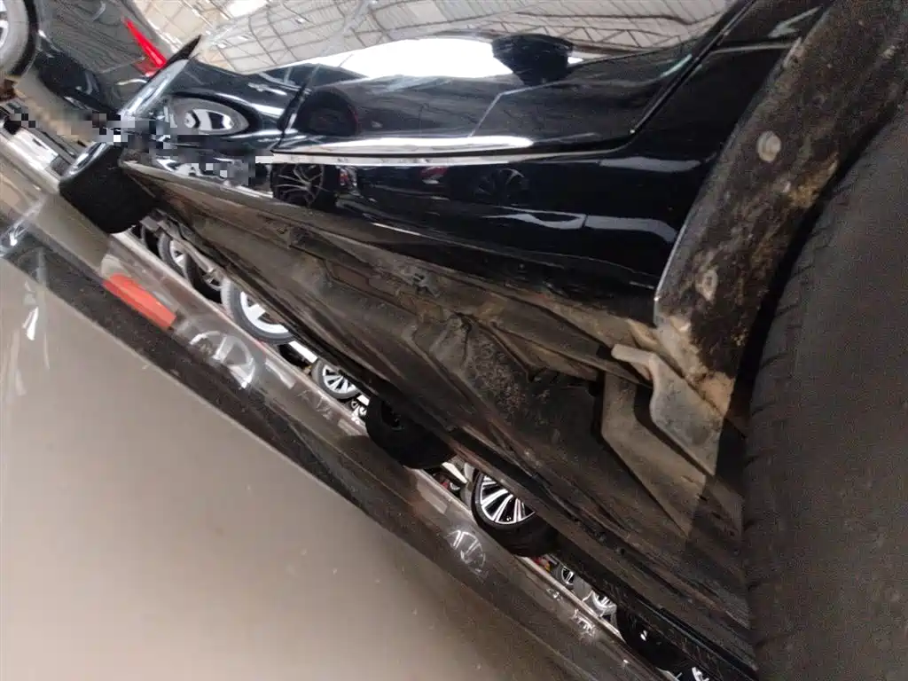 Toyota Avalon 2022 2.0L Luxury Edition фото 22