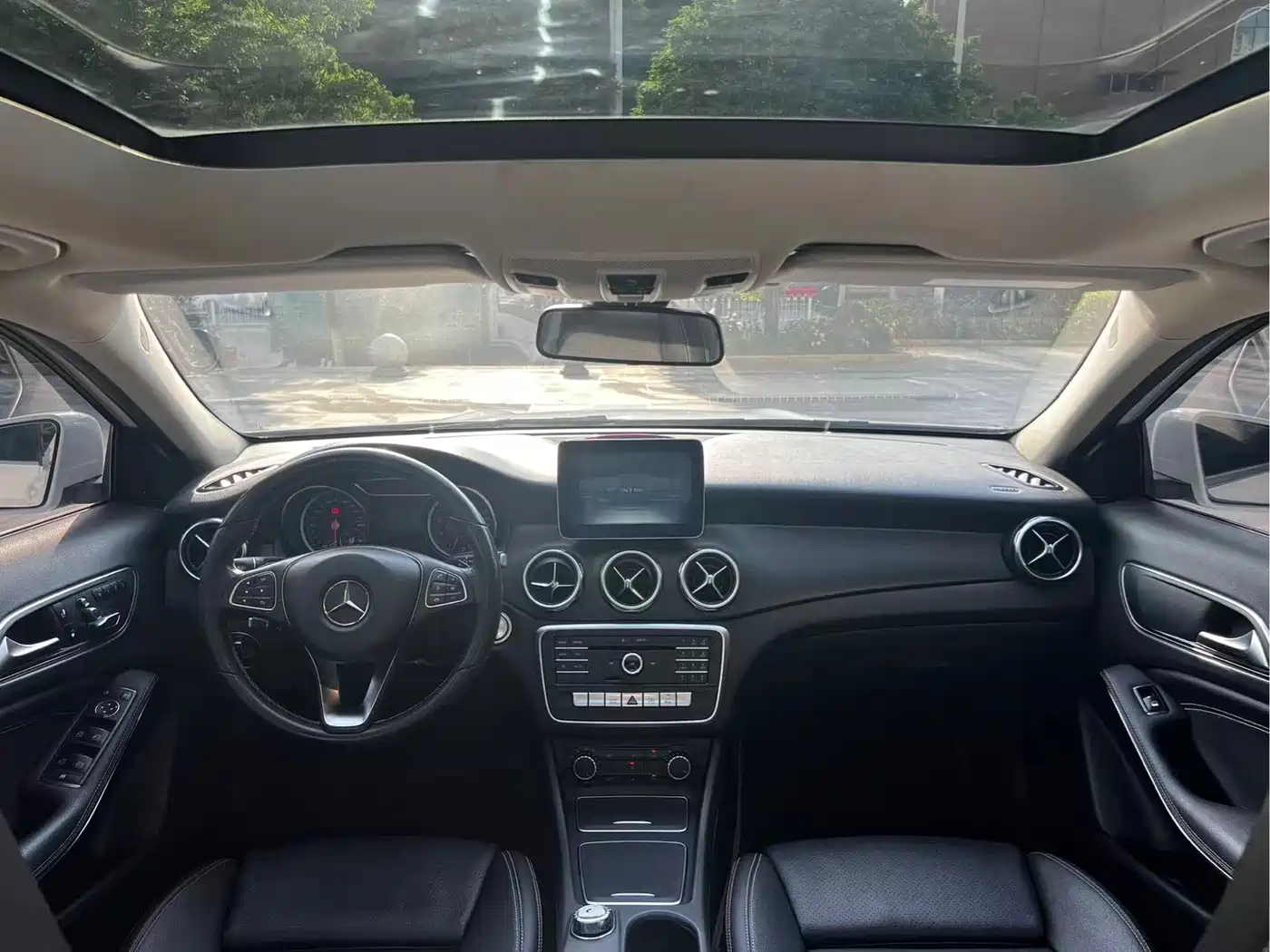Mercedes-Benz GLA 2017 GLA 200 Fashion фото 10