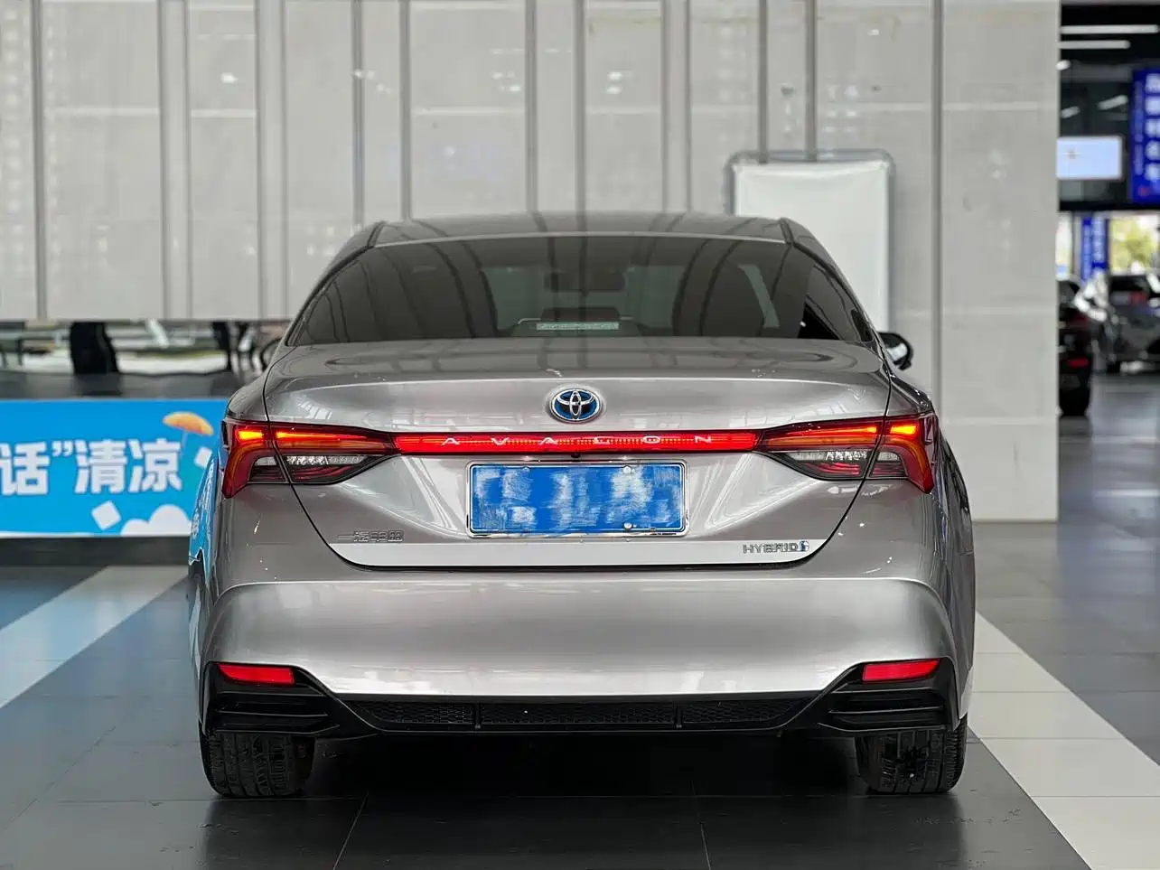 Toyota Avalon 2019 Hybrid 2.5L Luxury Edition China VI фото 14