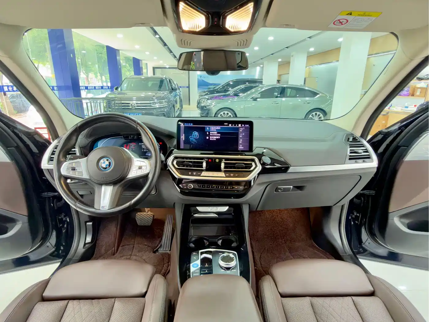 BMW iX3 2023 Leading Type фото 5