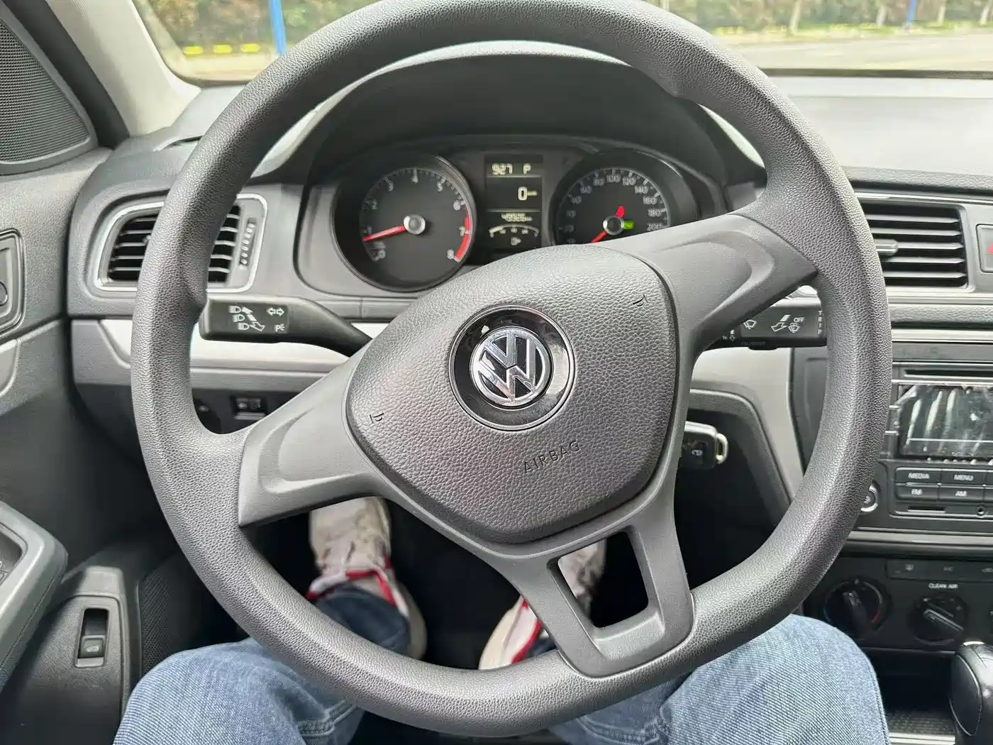 Volkswagen Lavida 2017 1.6L Automatic Trend Edition фото 15