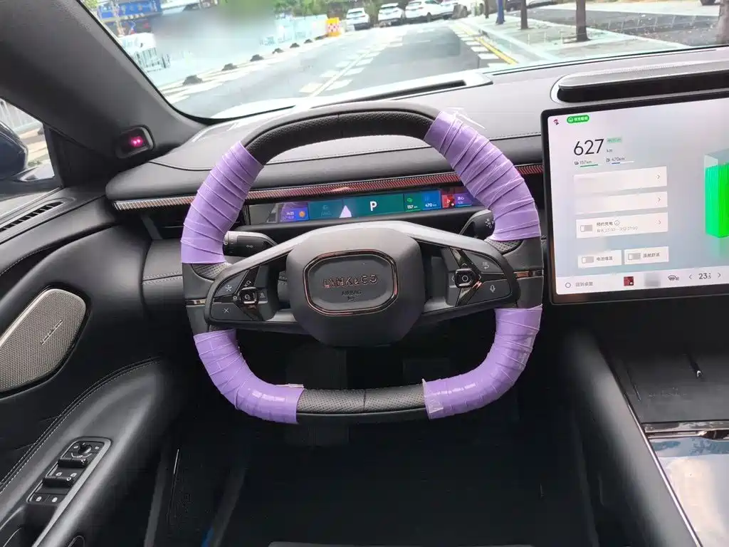 Lynk & Co 10 EM-P 2026 2025 Facelift 240 AWD Ultra