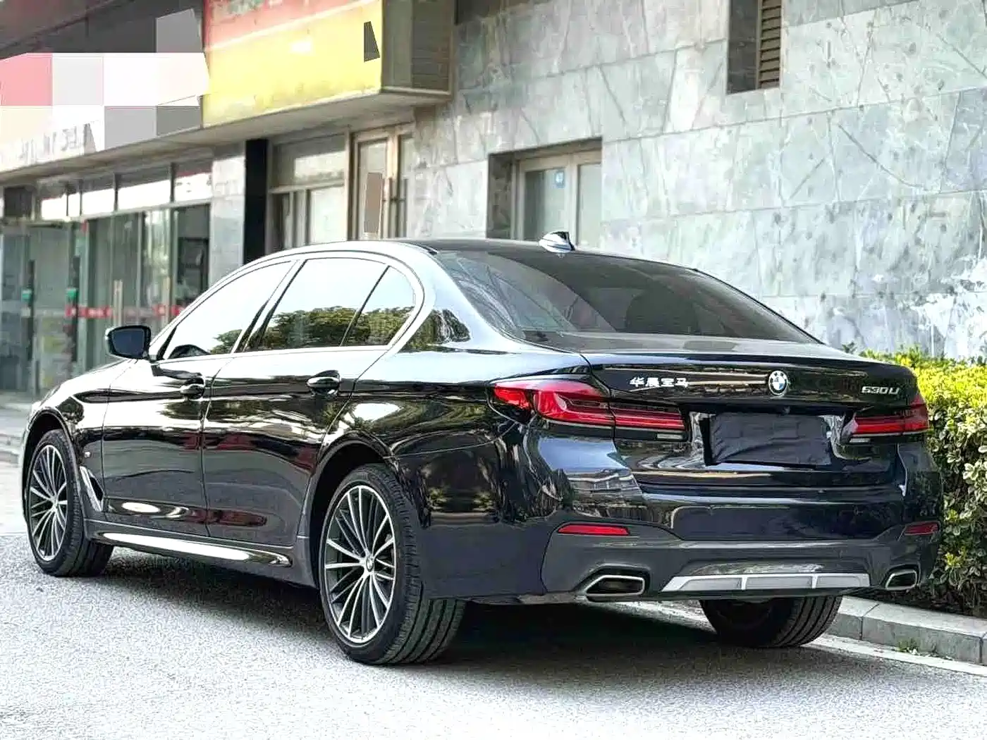 BMW 5 Series 2023 530Li Leading M Sport Package фото 8