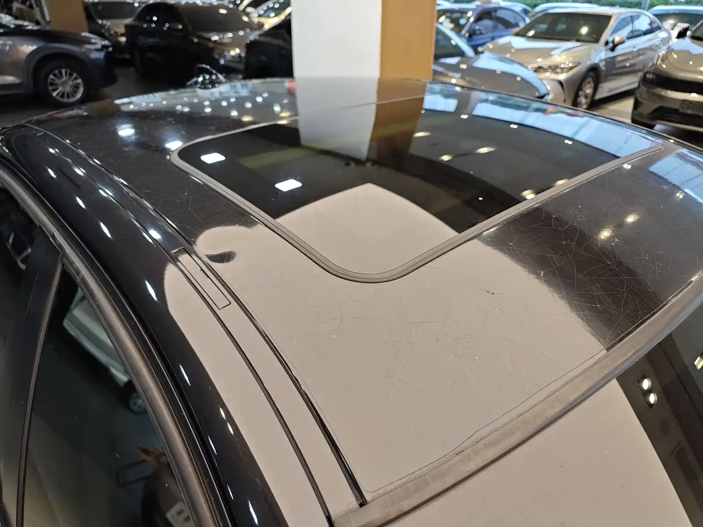 BMW 3 Series 2010 320i Luxury фото 35