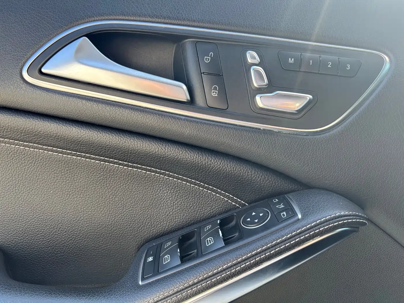 Mercedes-Benz CLA (Import) 2016 CLA 200 Fashion фото 6