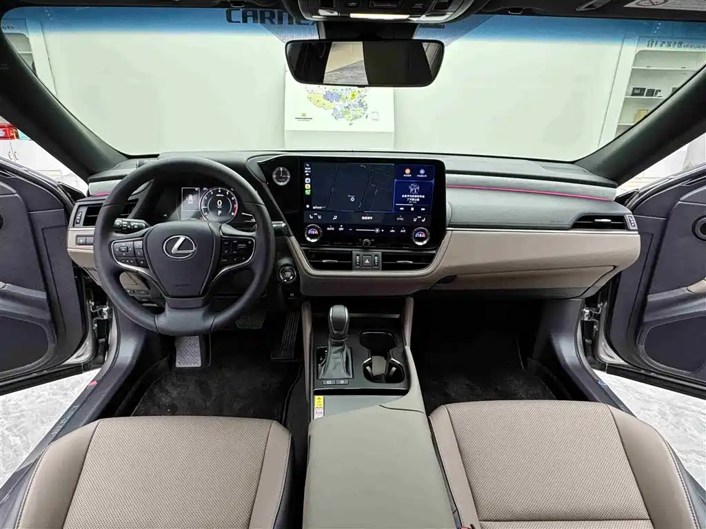 Lexus ES 2025 200 Ultimate Edition фото 9