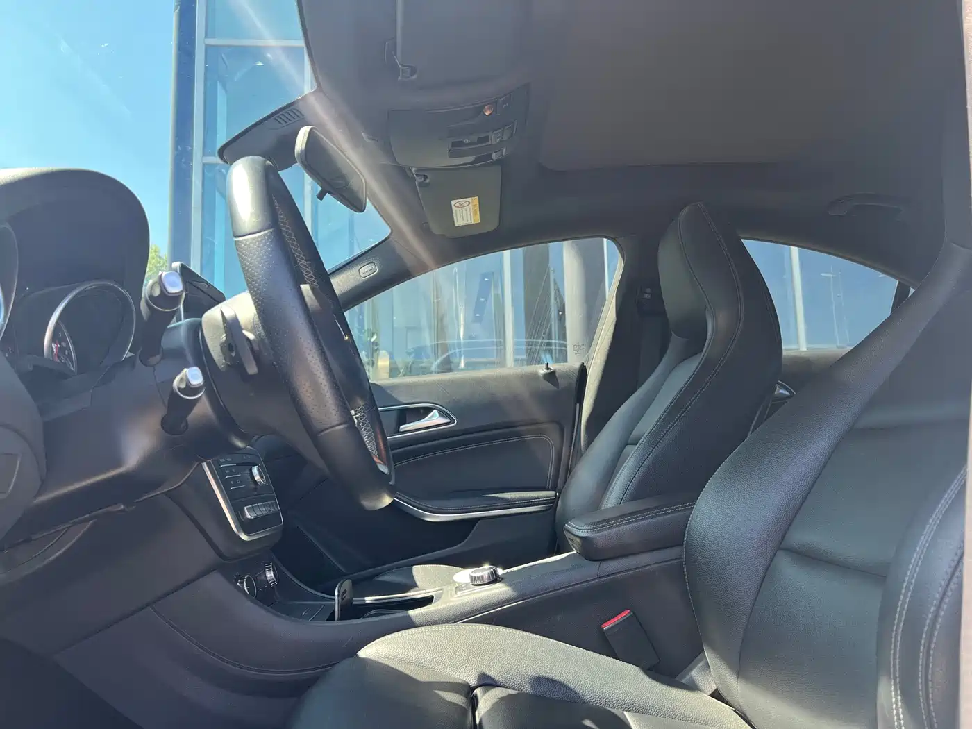 Mercedes-Benz CLA (Import) 2016 CLA 200 Fashion фото 5