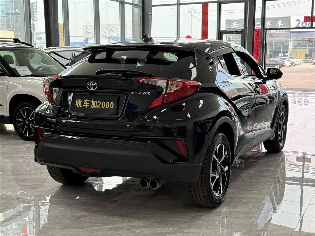 Toyota C-HR 2018 2.0L Leading Edition China V фото 8