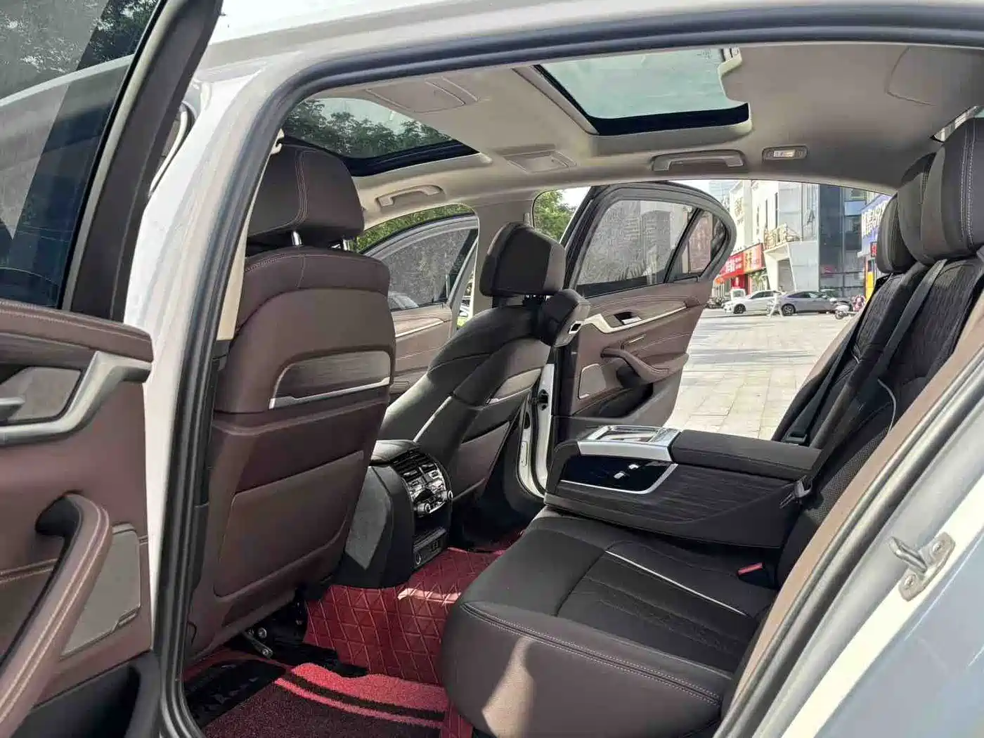 BMW 5 Series 2021 530Li Premium Luxury Package фото 8