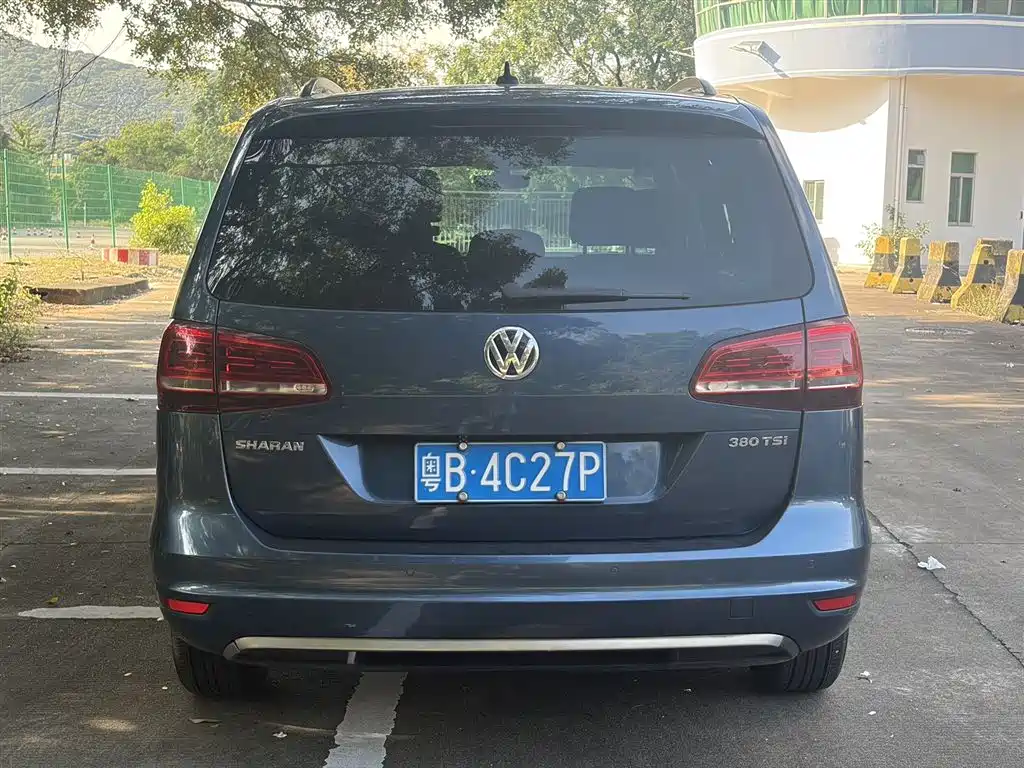 Volkswagen Sharan 2016 380TSI Crystal Blue Limited Edition фото 3