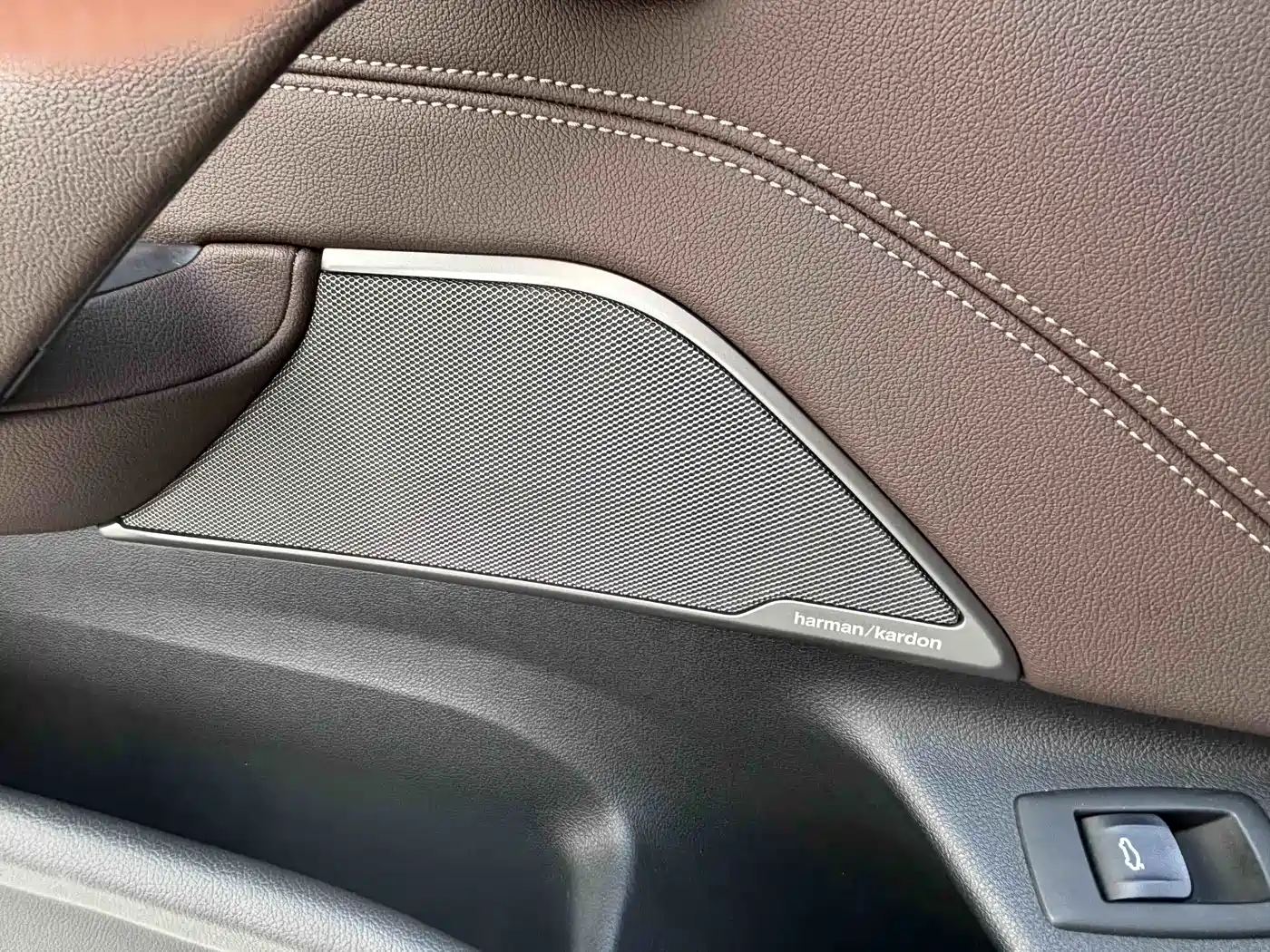 BMW 5 Series 2021 530Li Premium Luxury Package фото 5