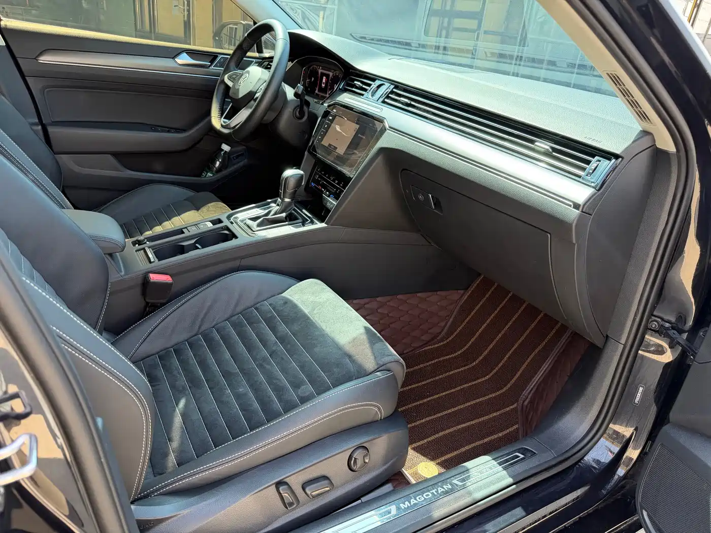 Volkswagen Magotan 2020 330TSI DSG Luxury фото 10