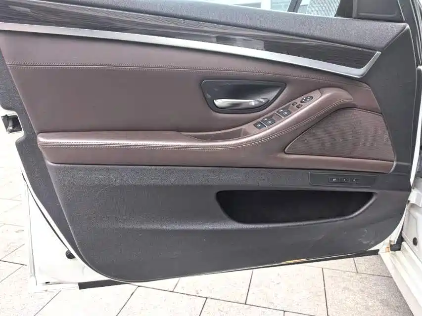 BMW 5 Series 2014 525Li Luxury Design Package фото 8