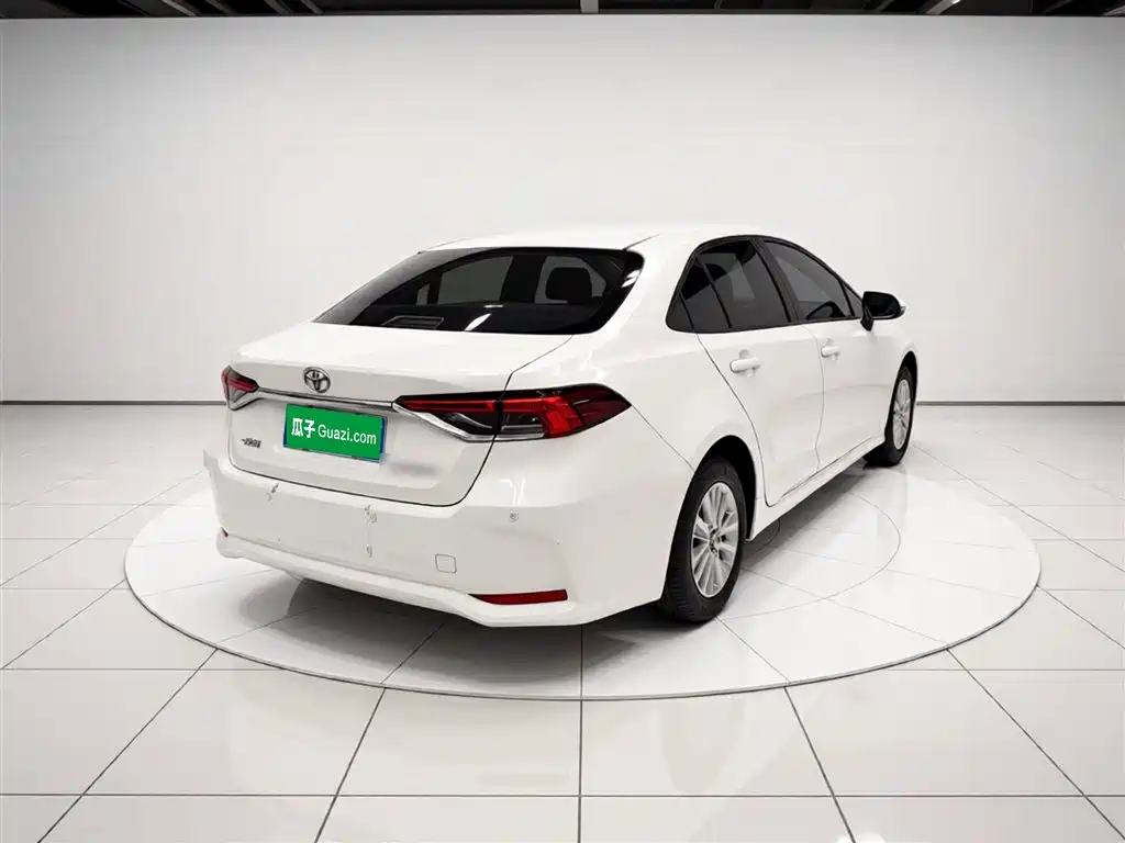 Toyota Corolla 2021 TNGA 1.5L CVT Elite Edition фото 5