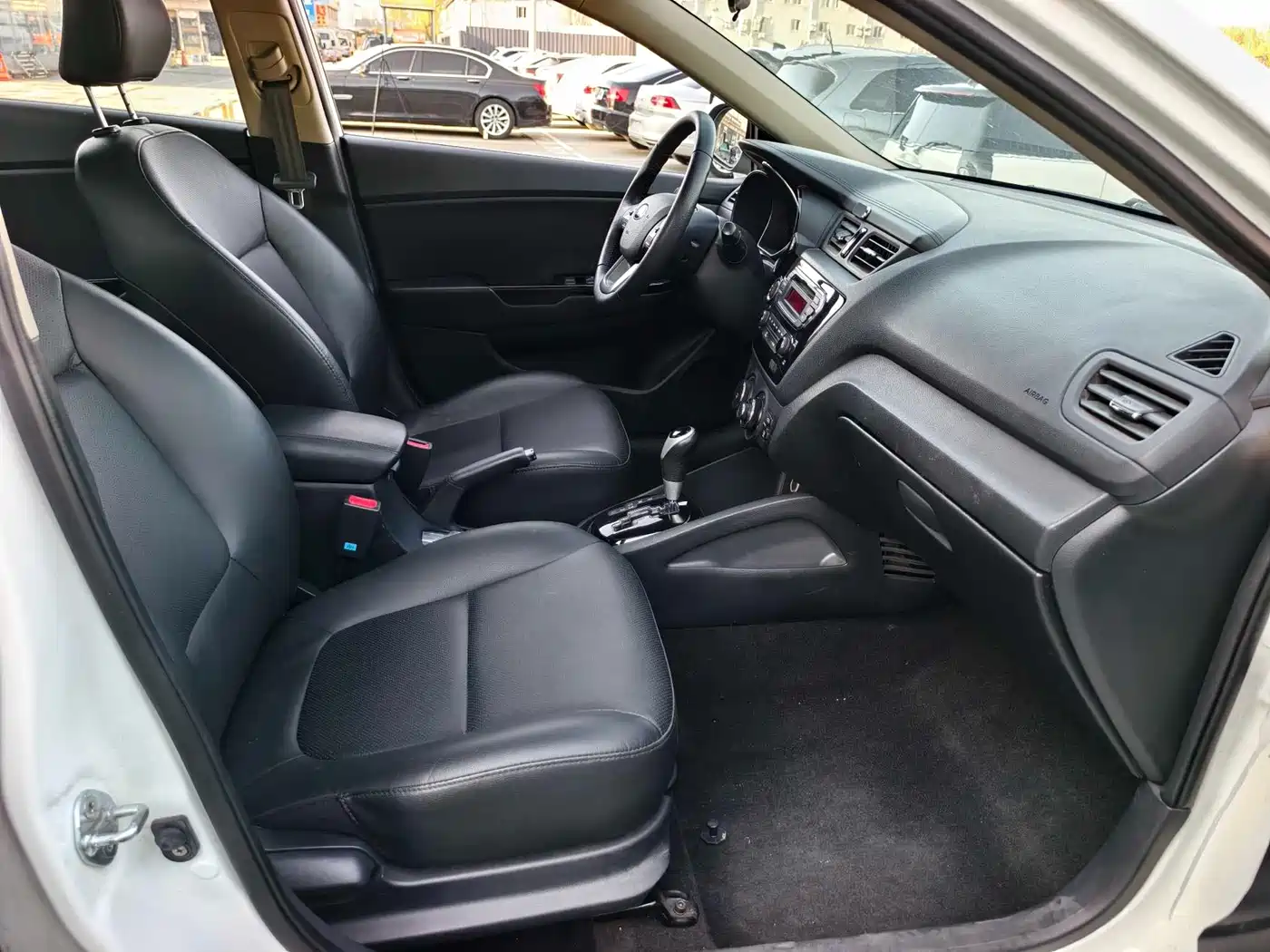 Kia K2 2012 Sedan 1.6L AT Premium ECO Commemorative Edition фото 13