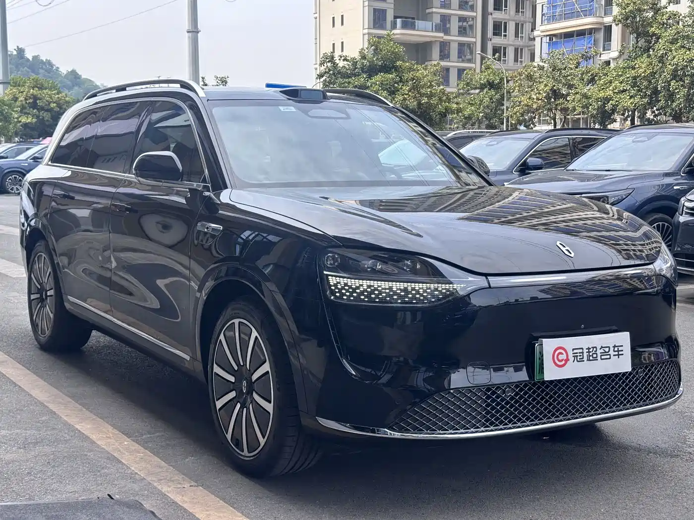 AITO Wenjie AITO M9 2024 Pure Electric Max Edition 100kWh 6-Seater фото 2