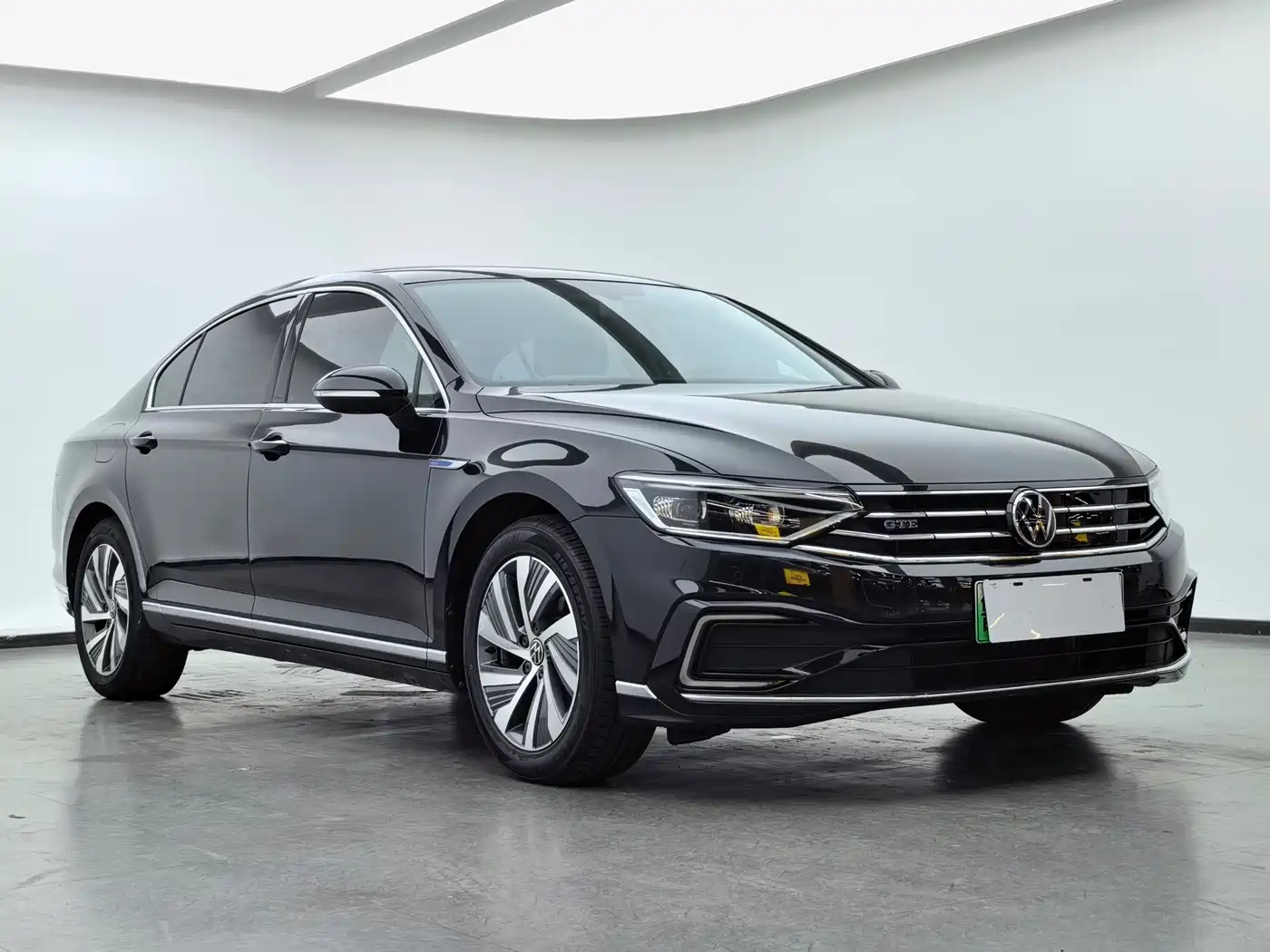 Volkswagen Magotan GTE Plug-in Hybrid 2022 GTE Luxury фото 3