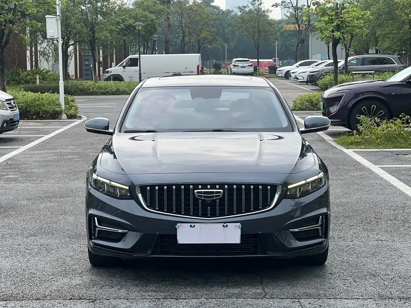 Фото 2 - Geely Preface