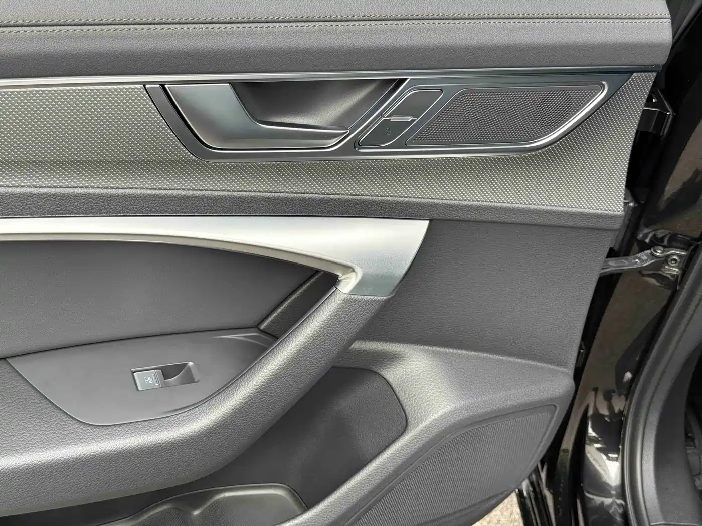 Audi A6L 2023 40 TFSI Luxury Dynamic фото 24