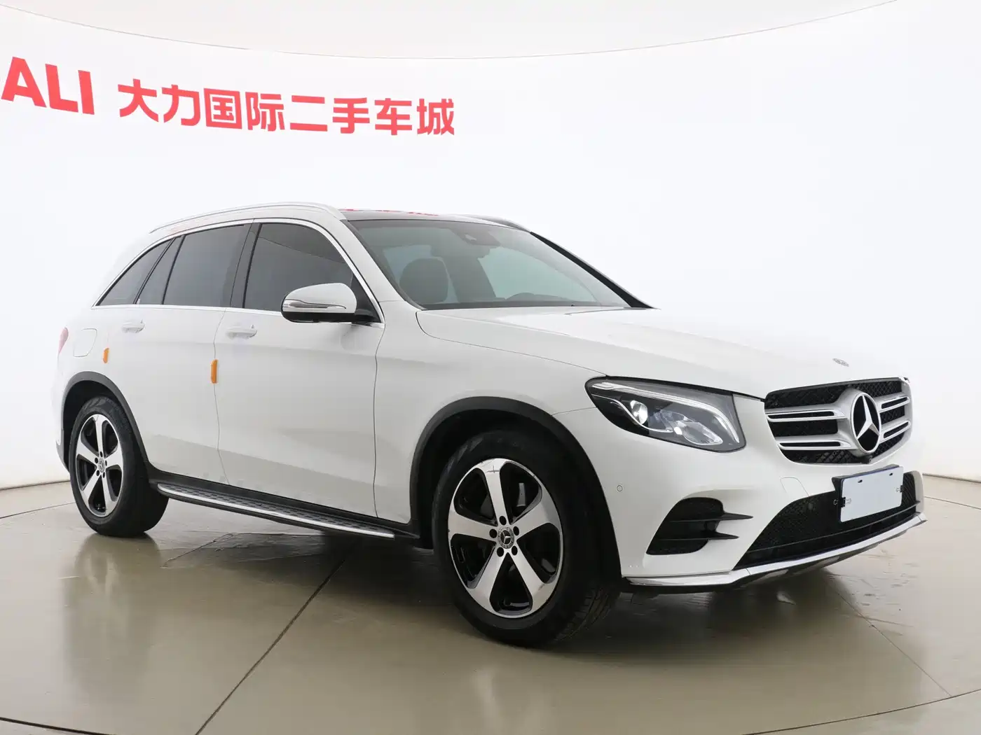 Mercedes-Benz GLC 2019 GLC 260 L 4MATIC Luxury фото 3